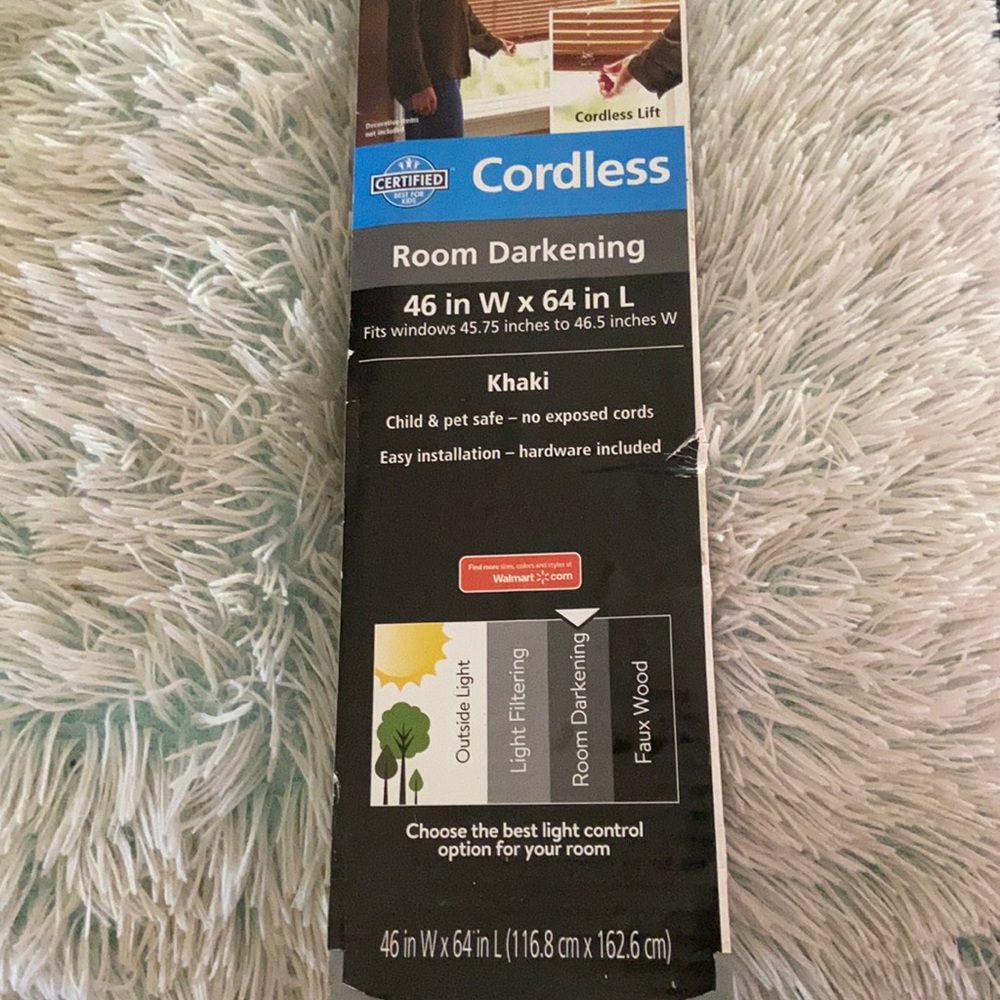 Room darkening blinds